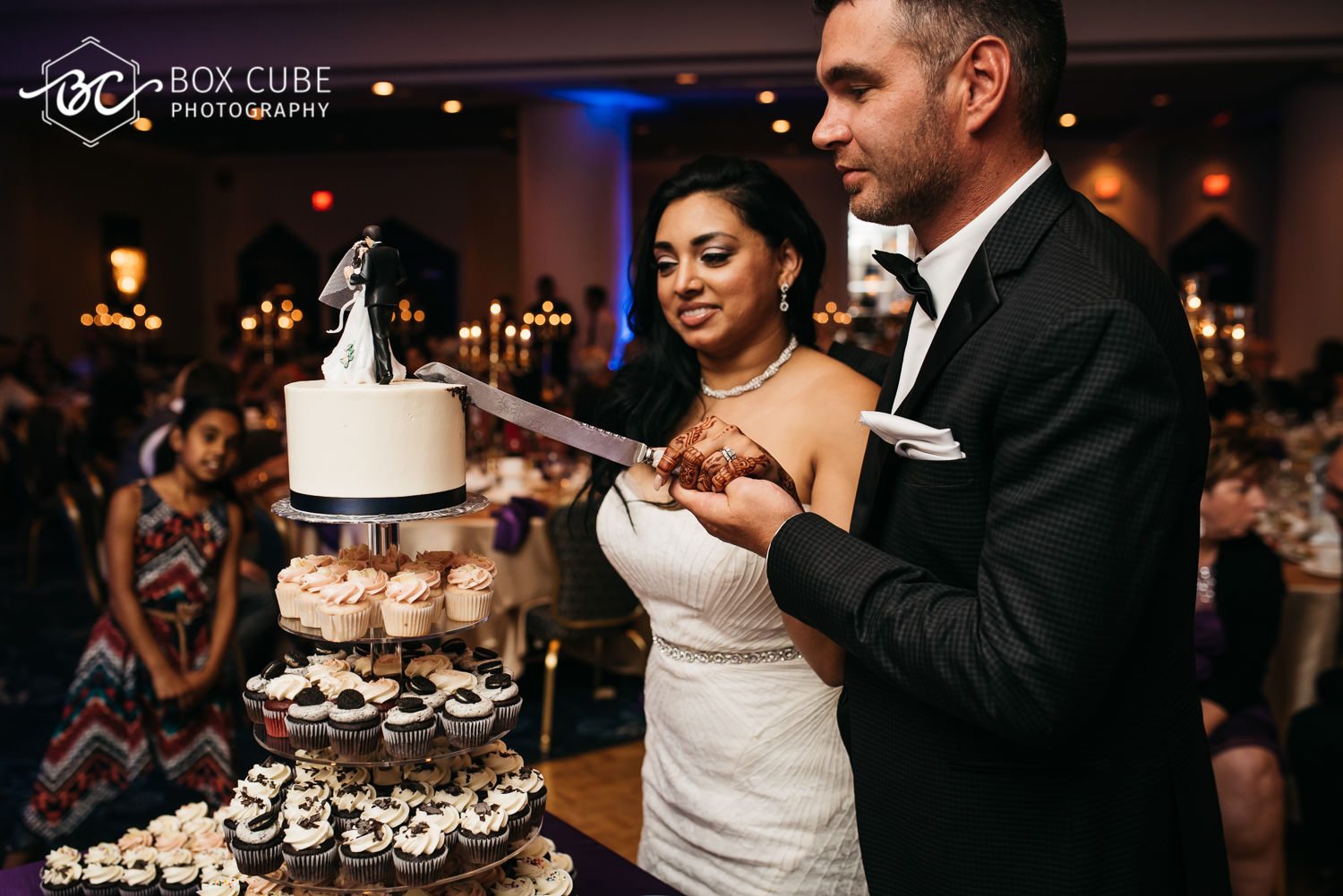 bond-wedding-at-hindu-society-of-alberta-hindu-wedding-royal-glenora-club-wedding-edmonton-wedding-photographers-box-cube-photography-2016-163