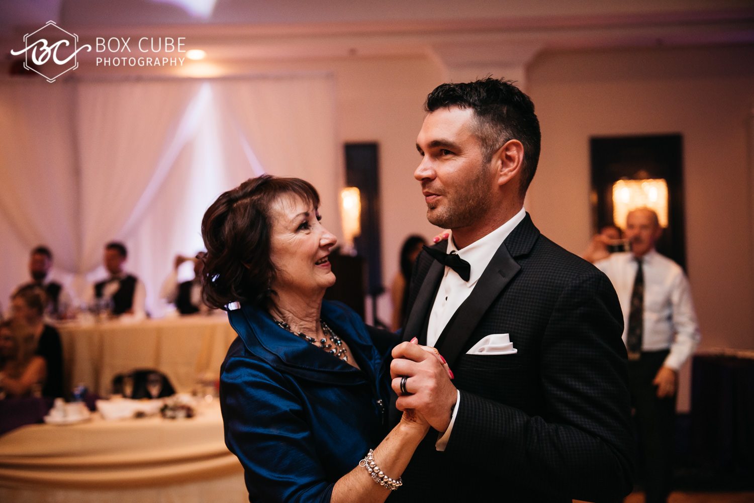 bond-wedding-at-hindu-society-of-alberta-hindu-wedding-royal-glenora-club-wedding-edmonton-wedding-photographers-box-cube-photography-2016-172