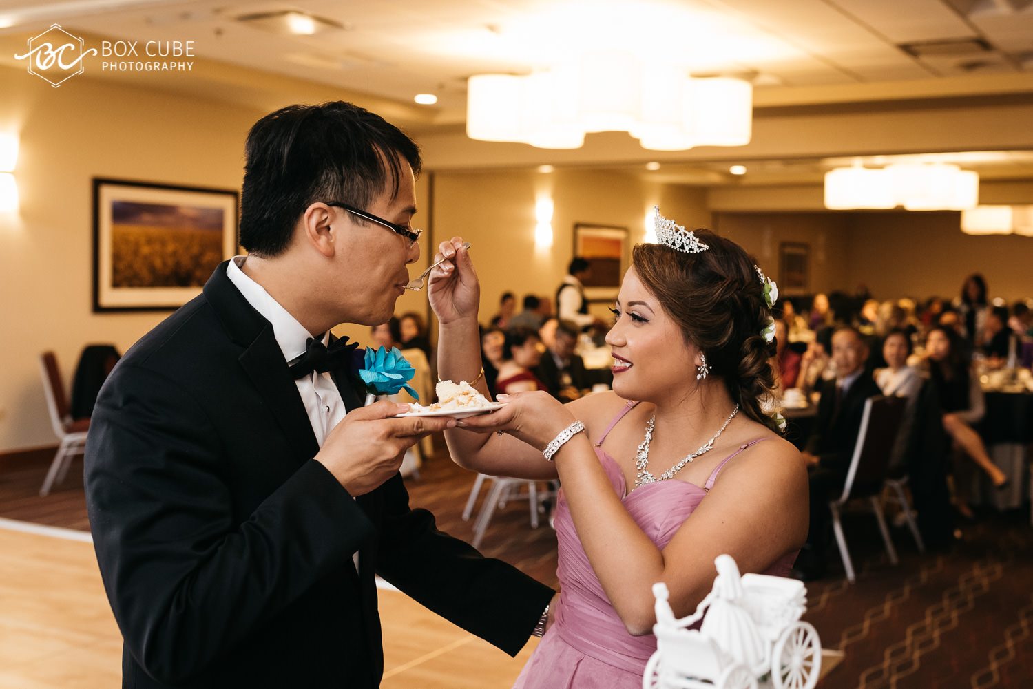 edmonton-chinese-alliance-church-wedding-double-tree-by-hilton-wedding-box-cube-photography-1-of-59