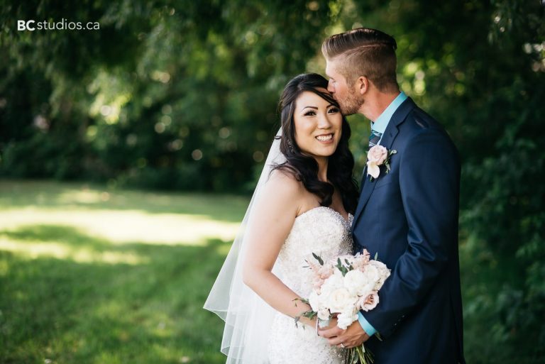 leduc-wedding-photographer-wedding-at-stone-barn-garden-box-cube-photography-60
