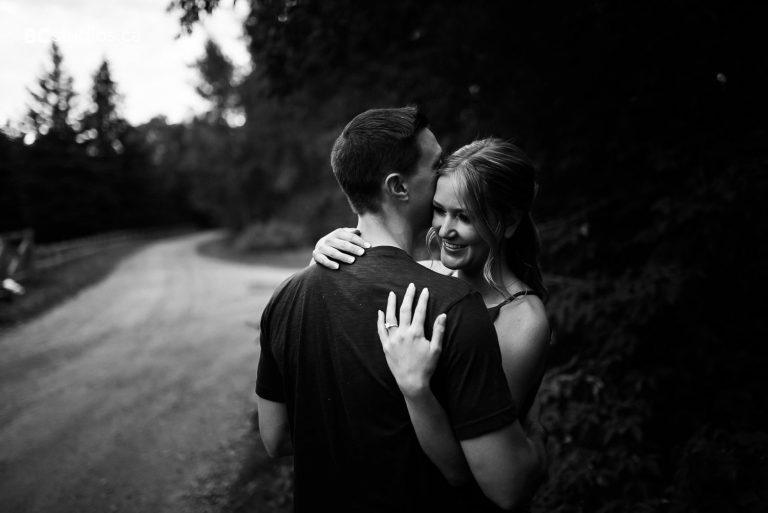 Edmonton Engagement Photographers - Engagement Session at Victoria Park