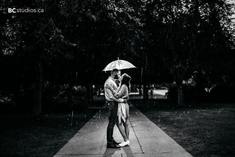 engagement session at legislature building edmonton