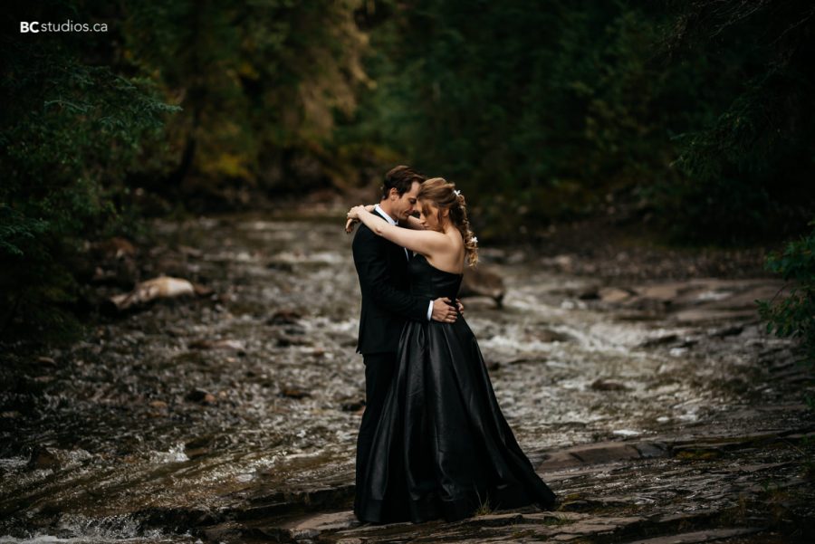 waterfall-engagement-session-mountains-alberta-rockies-engagement-photographer